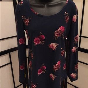 Long sleeve floral top